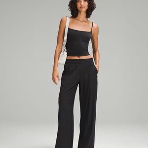 Lululemon Swift Mid-rise Wide Leg Pants, size 8 Black